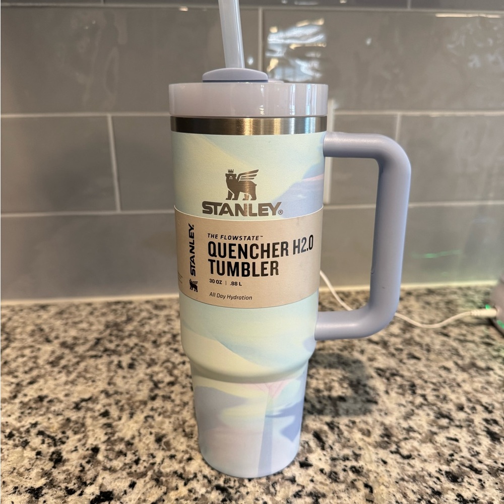 NWT!! Stanley Quencher H2.0 Tumbler - Cool Serene Brushstroke